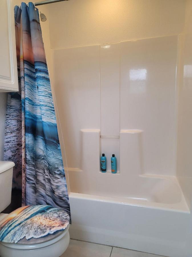 Entire Guesthouse 5 Mins To Siesta Key & Downtown Sarasota Eksteriør billede