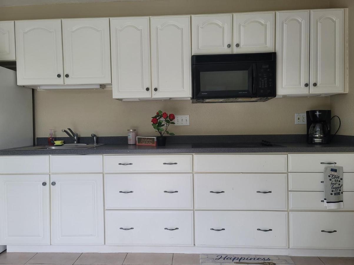 Entire Guesthouse 5 Mins To Siesta Key & Downtown Sarasota Eksteriør billede